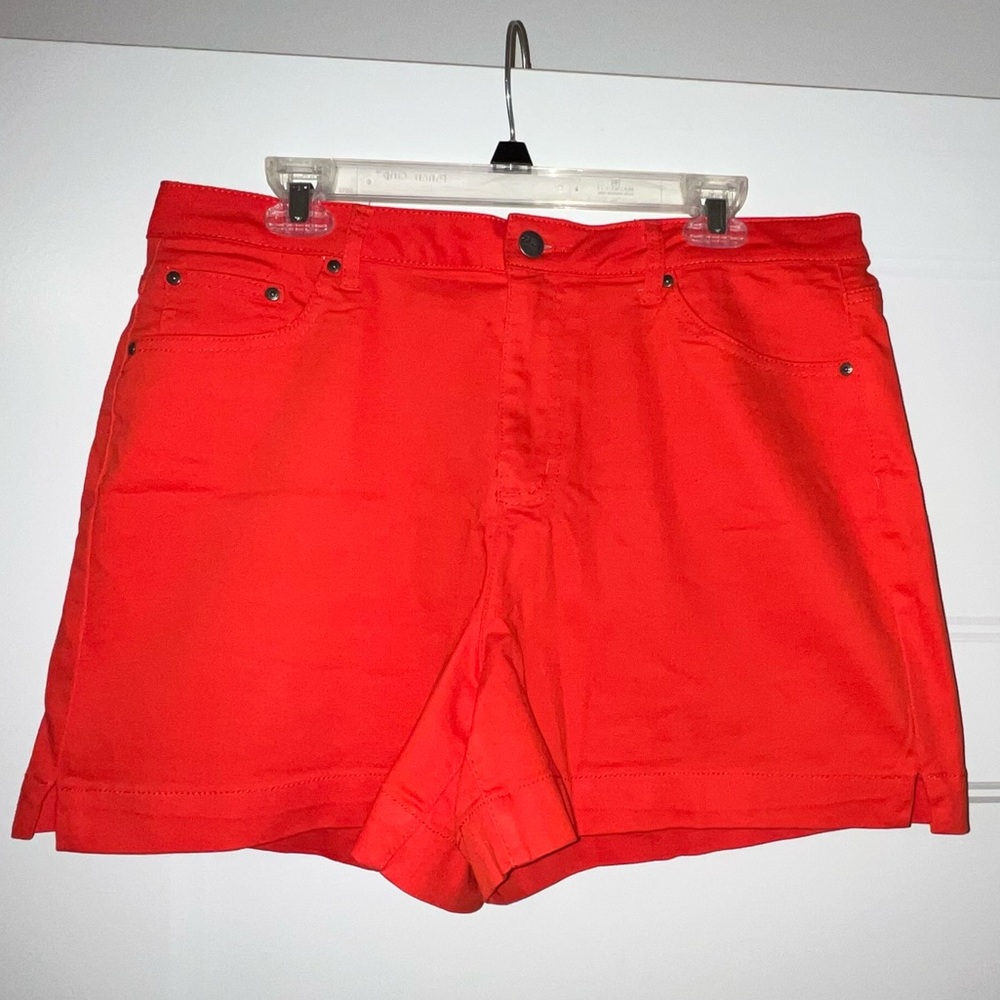 Tailormade | *BRAND NEW* Shorts Size:16